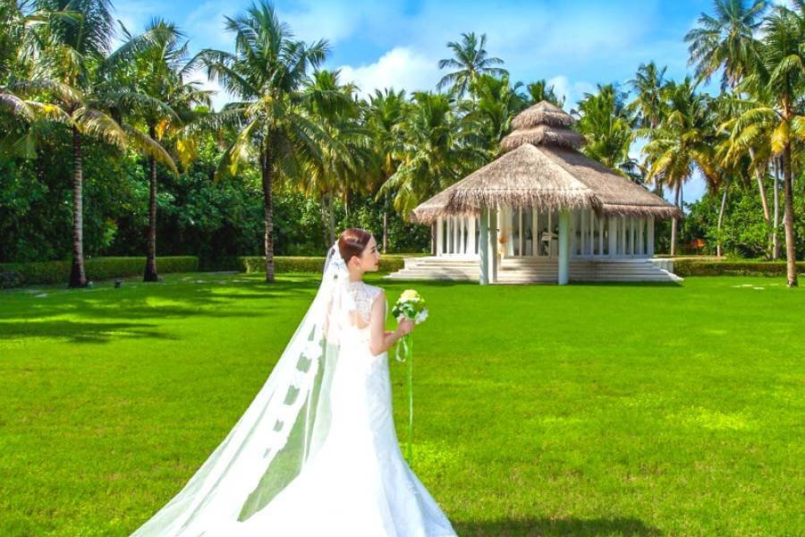 Ayada Maldives all Inclusive package The White Room Wedding Chapel